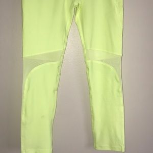 Never worn yellow leggings neon!
